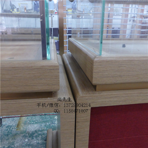 珠寶展柜制作細節(jié)展示.jpg