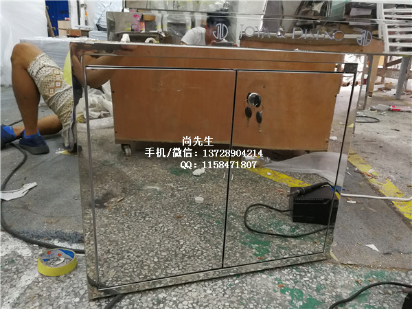 不銹鋼展示柜制作.jpg