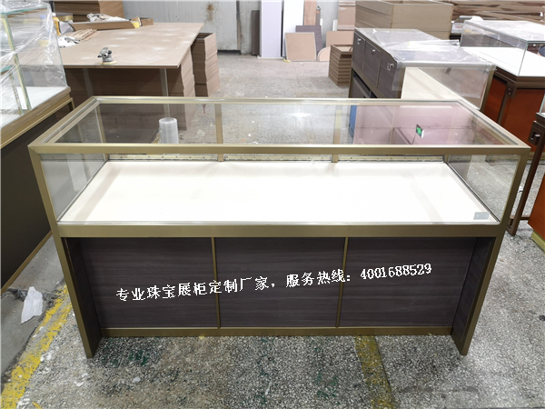 黃金珠寶店展示柜.jpg