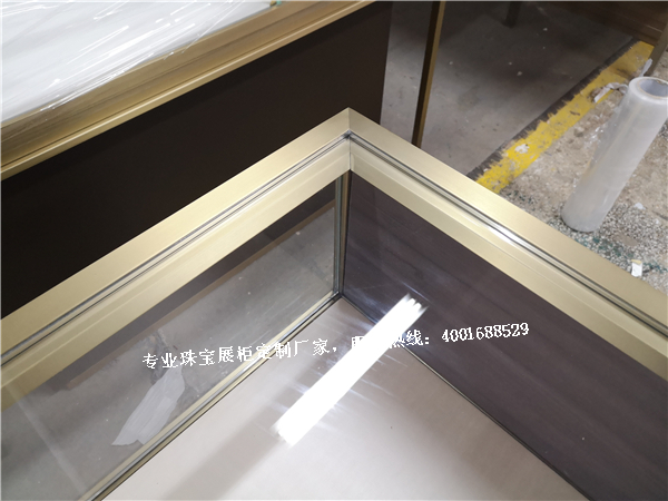 珠寶展柜制作細(xì)節(jié).jpg