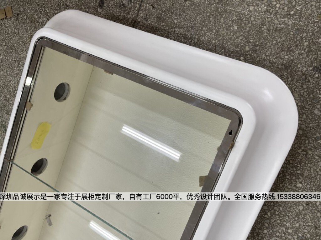 深圳品誠展示名表店展示柜設(shè)計定制效果圖1.jpg