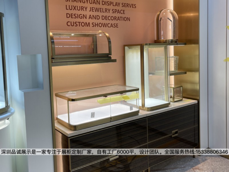 深圳品誠(chéng)展柜參展珠寶展效果圖2_副本.jpg