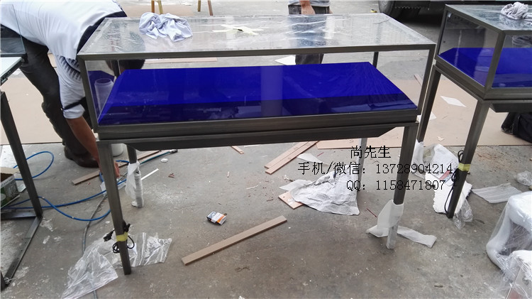 康泰健產(chǎn)品陳列展示柜